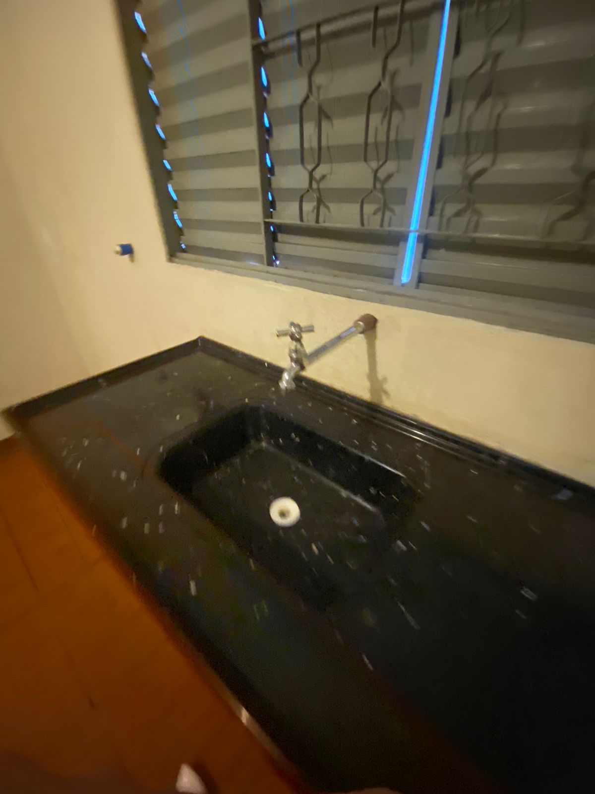 5abe6e4d-5b7e-4405-a631-f4a5d25bd5ad